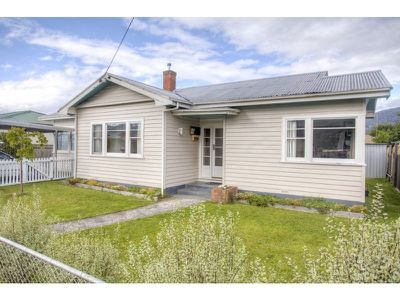 Unit 1 / 18 Shield Street, Huonville