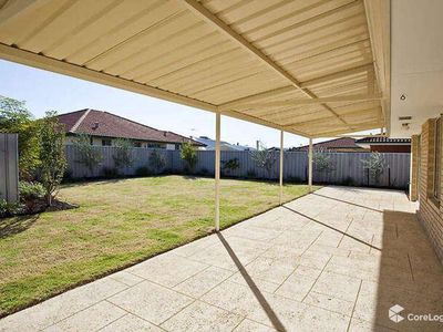 8  Nooyan Close, South Guildford