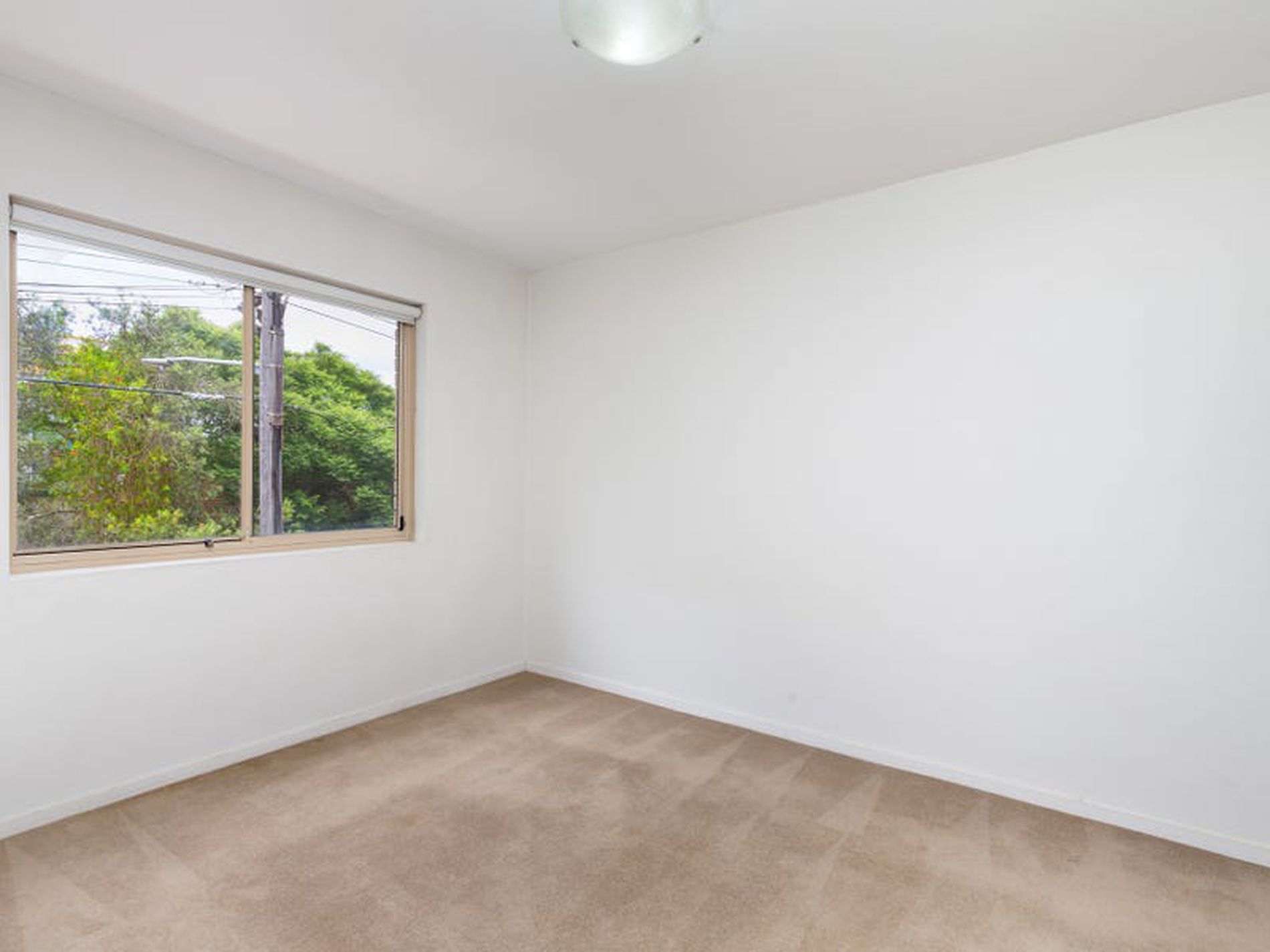 6 / 92 Moonbie Street, Summer Hill