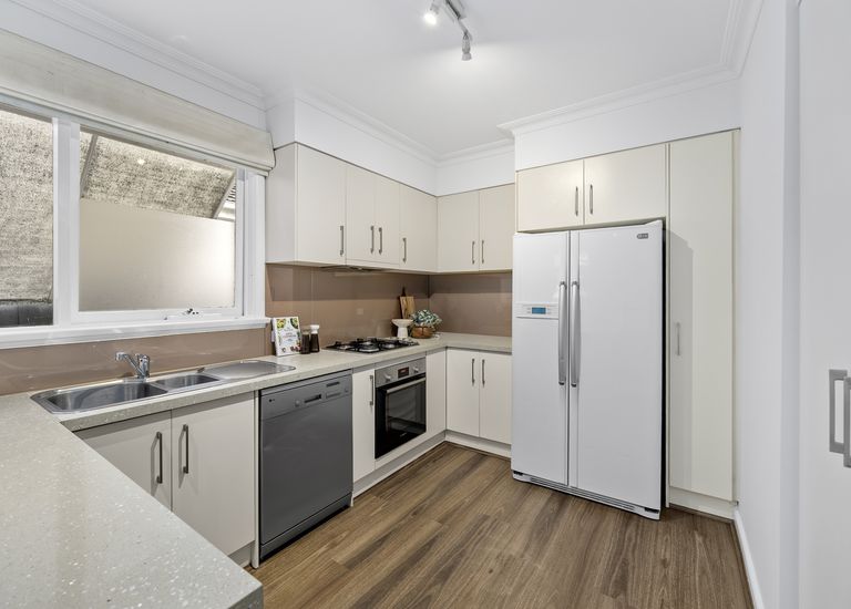 1 / 724 Hawthorn Road, Brighton East