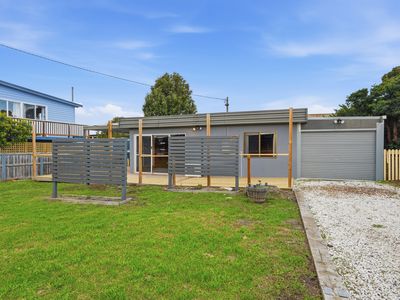 8 Fourth Avenue, Dodges Ferry