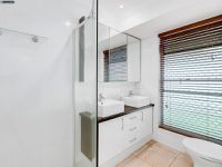 6 Santa Cruz Boulevard, Clear Island Waters