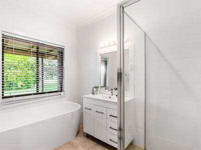519 Cross Road, Numulgi