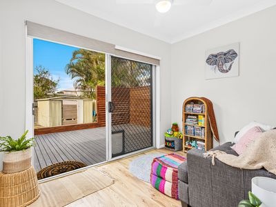 5 Peterborough Avenue, Lake Illawarra