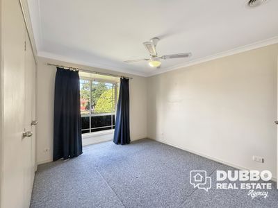 7 Kestrel Close, Dubbo