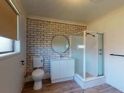 1 / 7 Forrest Crescent, Dubbo