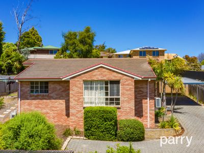 2 / 79 Outram Street, Summerhill