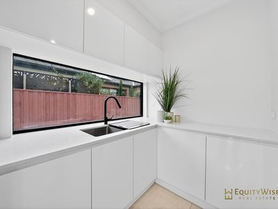 97 Rondo Drive, Manor Lakes