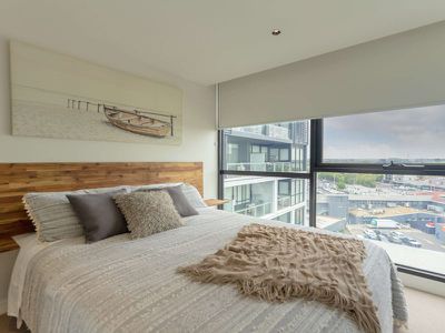 702 / 19 Russell Street, Essendon