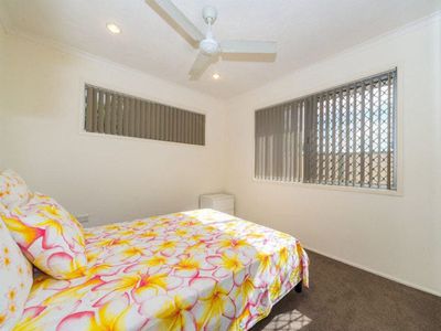 196 Oxley Drive, Coombabah