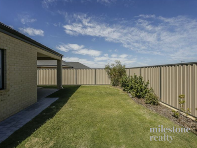 34 Wilderness Way, Aveley