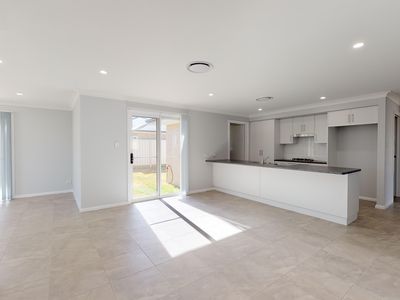 34 Hindmarsh Esplanade, Dubbo