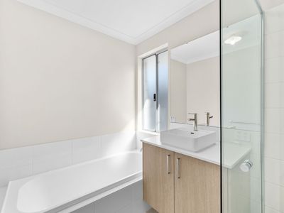 16 Killarney Loop, Gosnells