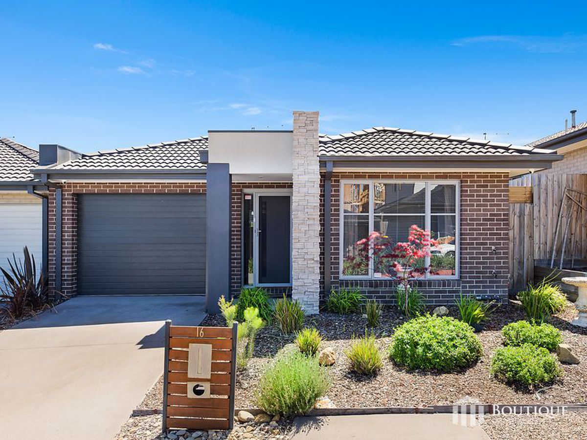 16 Botany Drive, Carrum Downs