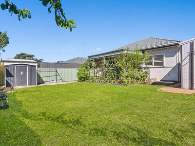 22 Kapooka Avenue, Dapto