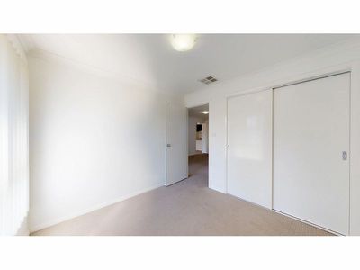 22 Dalbeattie Crescent, Dubbo