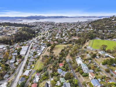 16 Ingram Street, South Hobart
