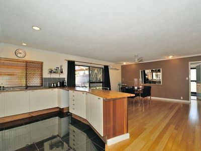 36 Holcombe Road, Warnbro