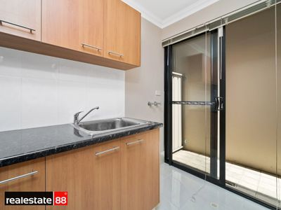 2 / 42 Gladstone Road, Rivervale