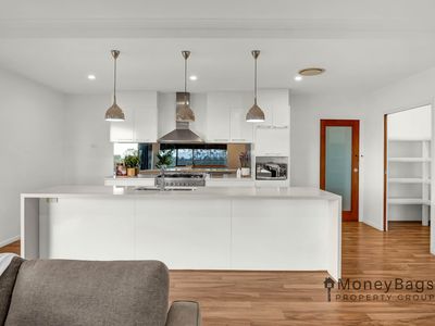 1-3 Sassafras Close, Woodhill