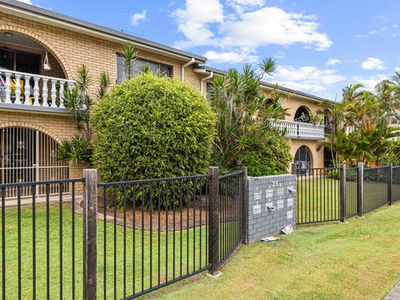 2 / 33-35 Goonawarra Drive, Mooloolaba