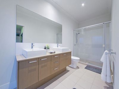 5 Clyde Court, Wakerley