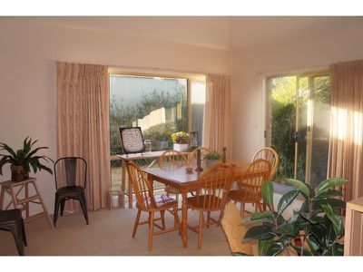 4 / 16 McTavish Boulevard, Horsham