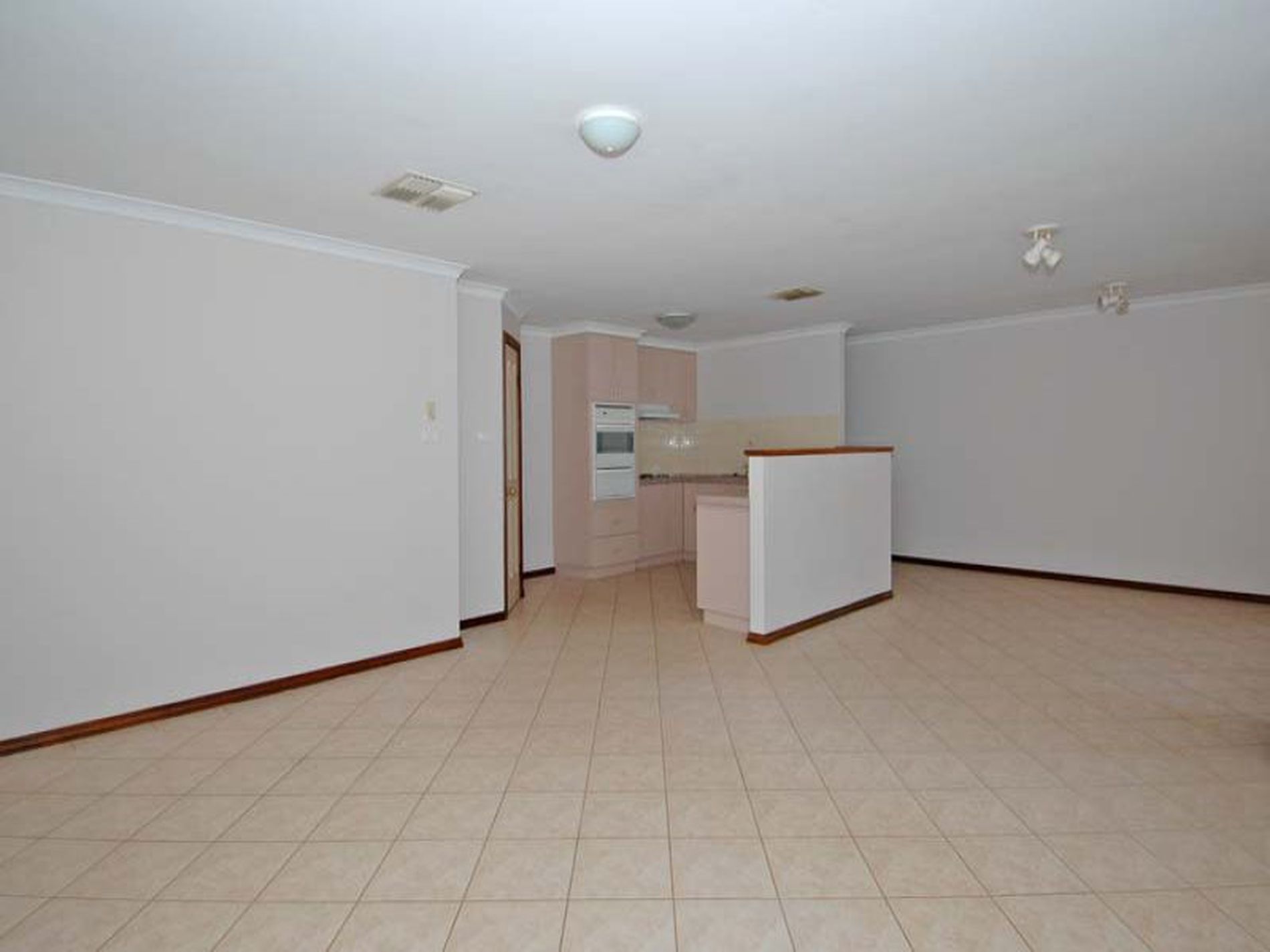 2B Carlyle Court, Boulder