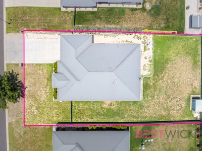 66 James Barnet Drive, Kelso