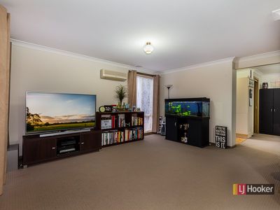 35A Pottery Circuit, Woodcroft