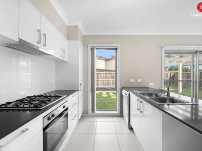 11 Parklands Circuit, Elizabeth Hills
