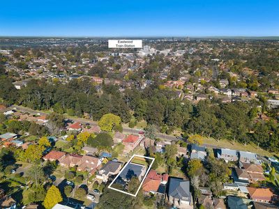 8 Oakes Avenue, Eastwood