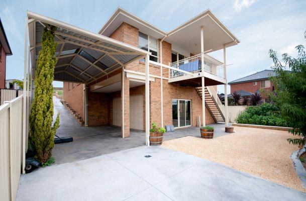 9 Langbourne Court, Greenvale