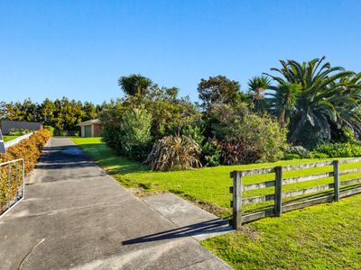 7 Omana Avenue, Shelly Beach, Helensville