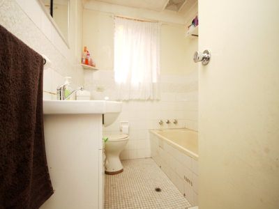 2 / 94 Sproule Street, Lakemba