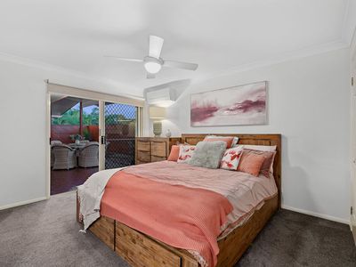 18 Phillips Place, Wakerley