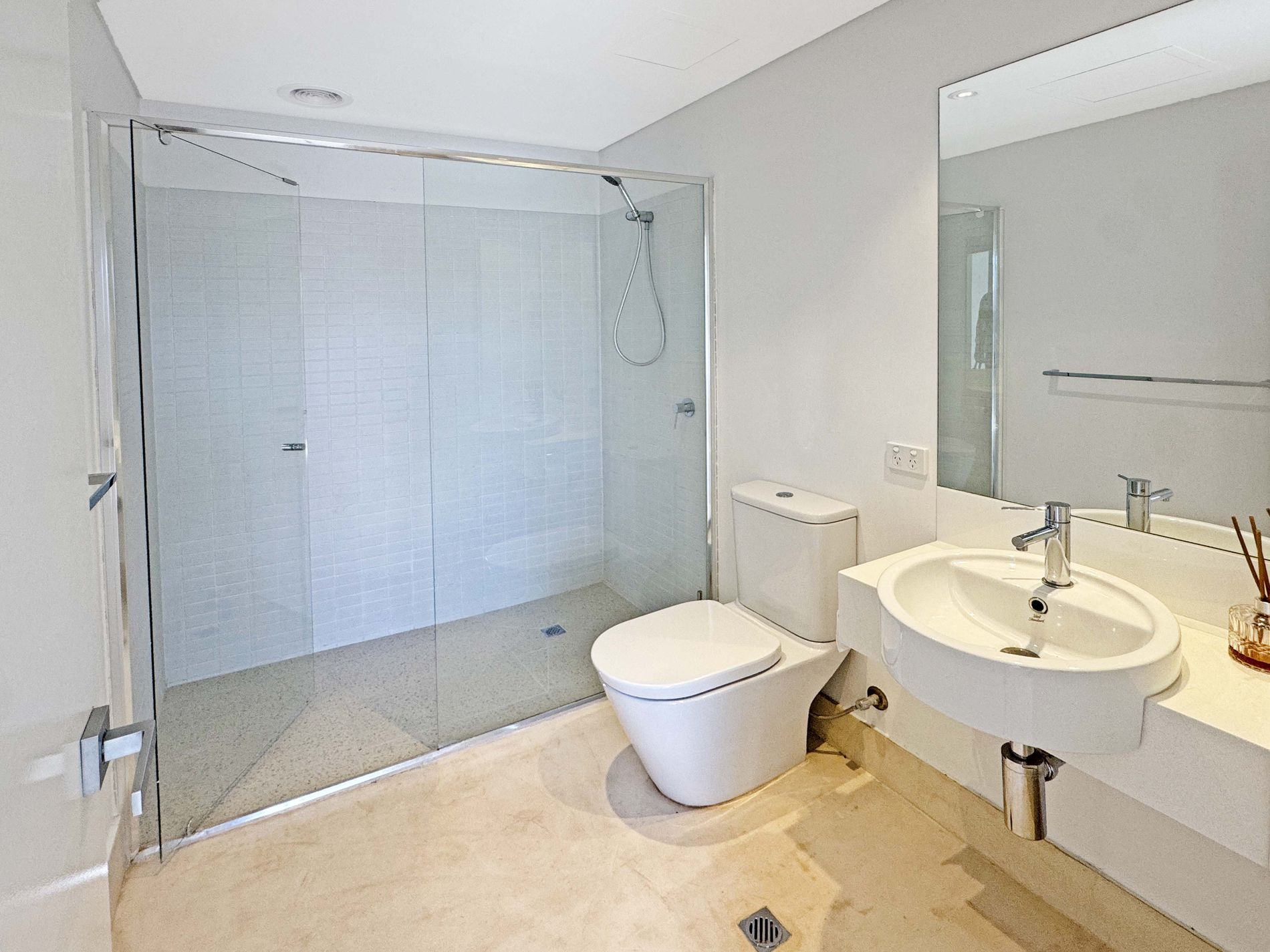 94 / 59 Breaksea Drive, North Coogee