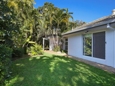 33 Seacove Court, Noosa Waters