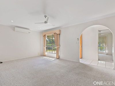 6 Bangalow Court, Kawungan