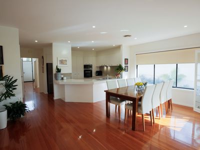 6 Knox Court, Kennington