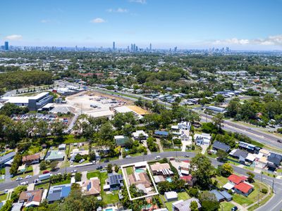 8 Darling Crescent, Molendinar