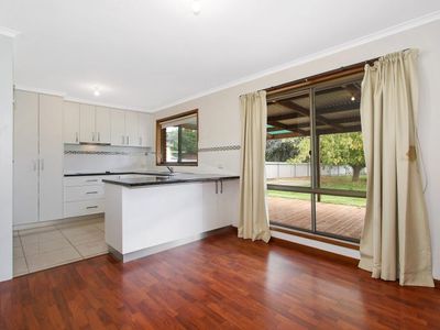 53 Pell St, Howlong