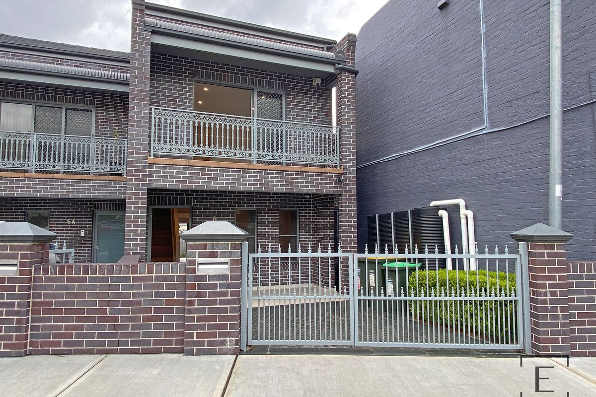 8 Maddock Street, Dulwich Hill