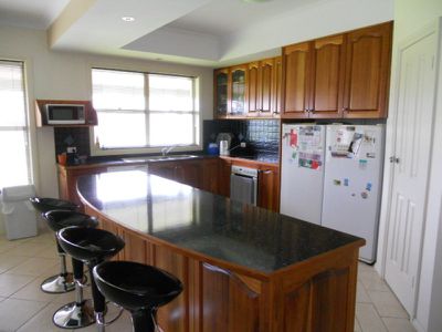 246 Square Mile Road, Yahl
