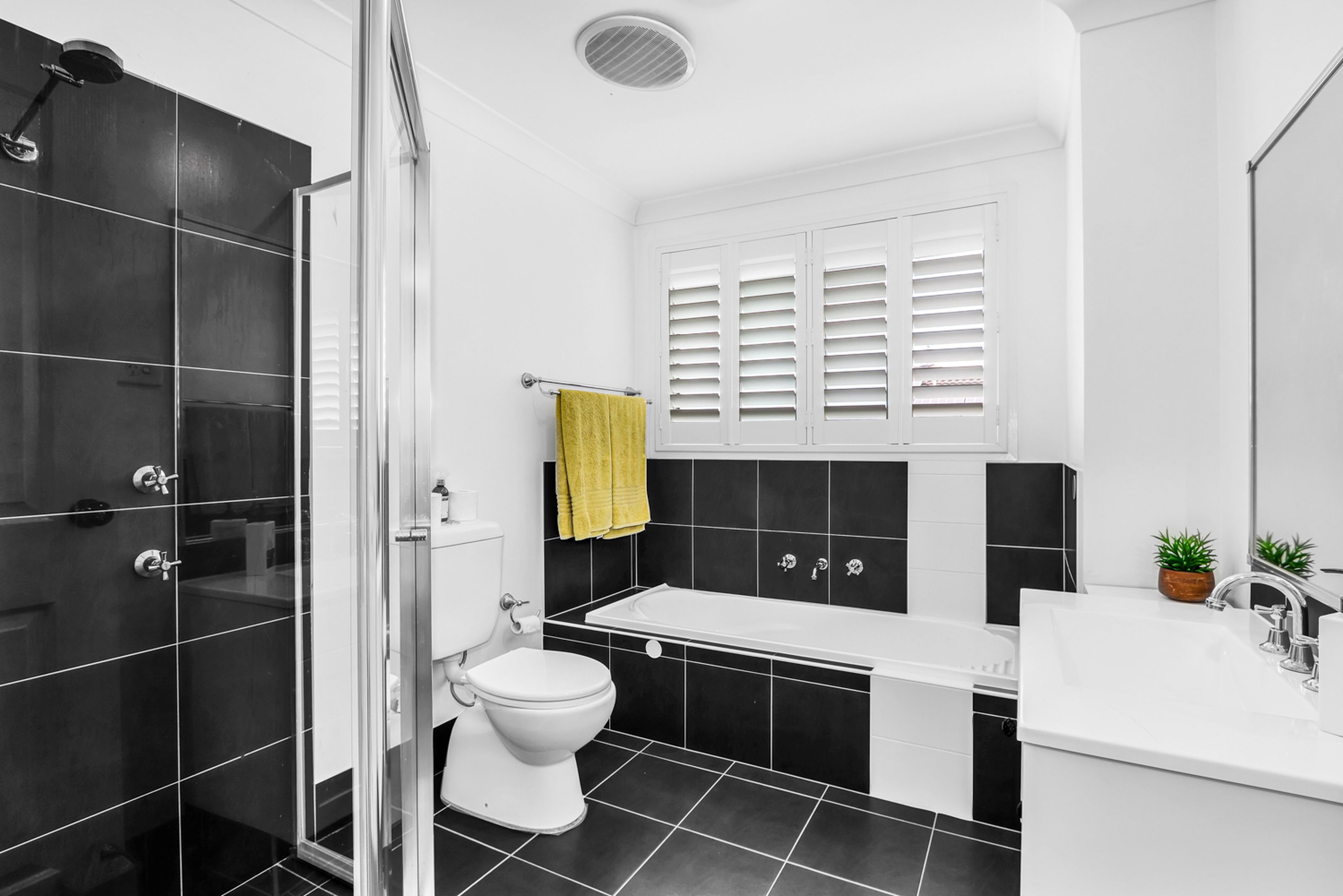 4 Jindalee Place, GLENMORE PARK