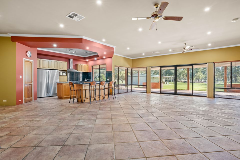 64 Egerton Drive, Serpentine