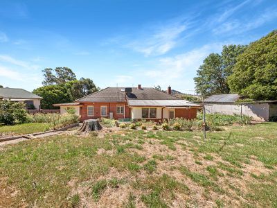 16 Kiewa East Rd, Tangambalanga