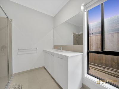12 Perceval Place, Mambourin