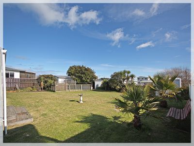 8 Kennedy Street, Foxton Beach