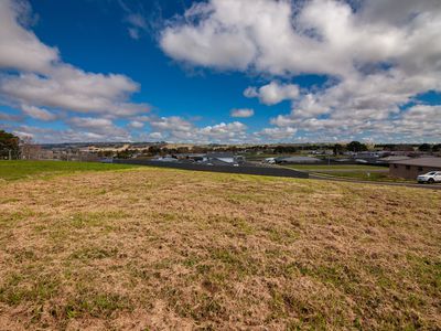 27 Graham Crescent, Crookwell
